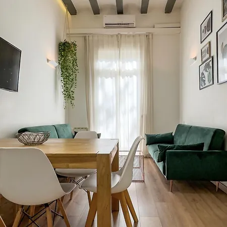 Aqua Apartment By Olala Homes Apartment