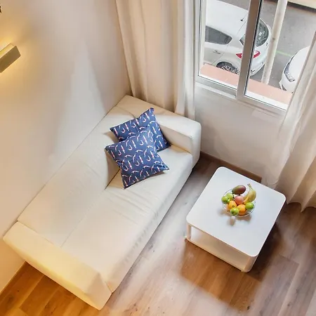 Aqua Apartment By Olala Homes Apartment