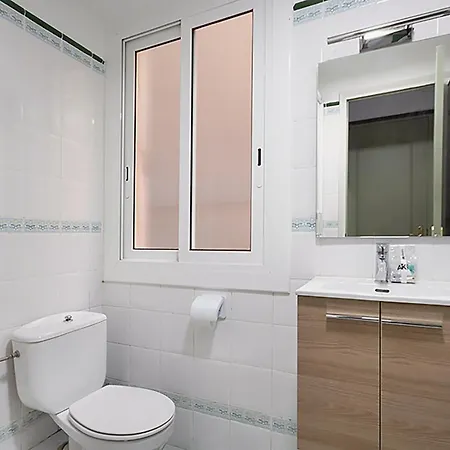 Aqua Apartment By Olala Homes *
